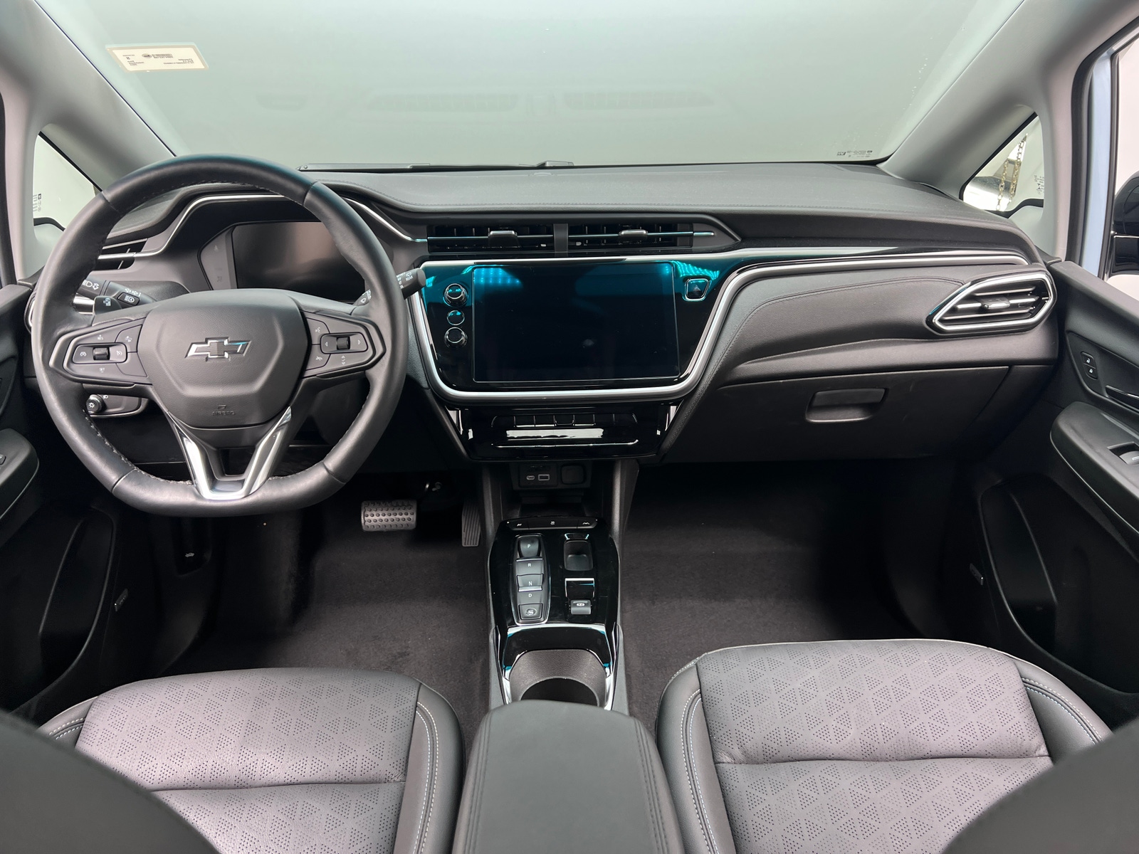 Thumbnail: 2023 Chevrolet Bolt EV - 2