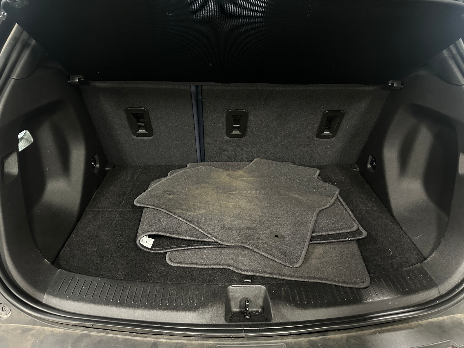 Thumbnail: 2023 Chevrolet Bolt EUV - 6