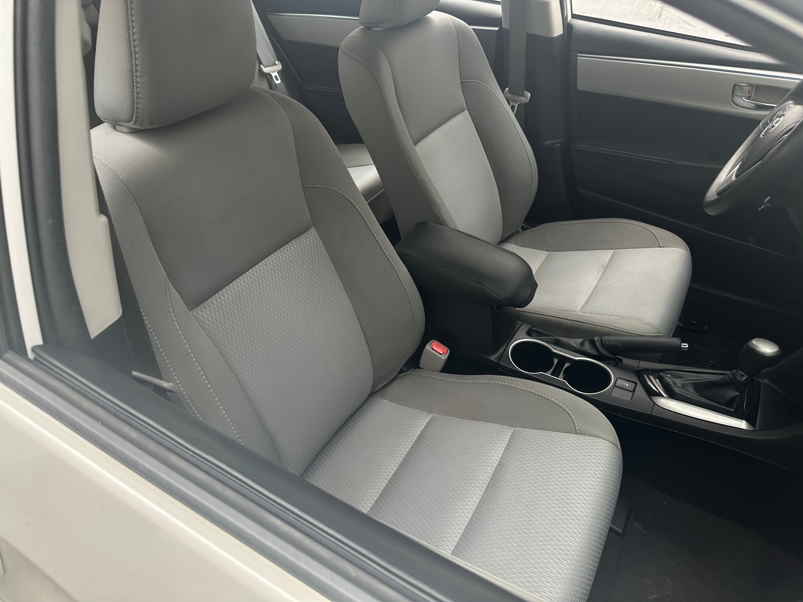 Thumbnail: 2016 Toyota Corolla - 2
