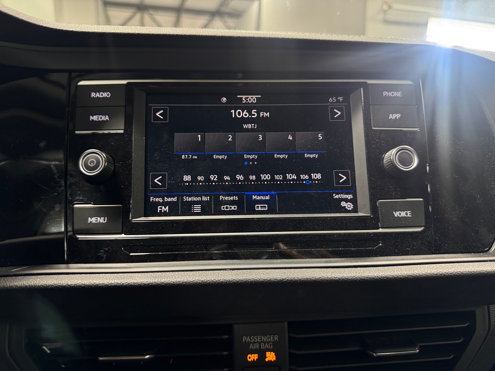 Thumbnail: 2022 Volkswagen Jetta - 4