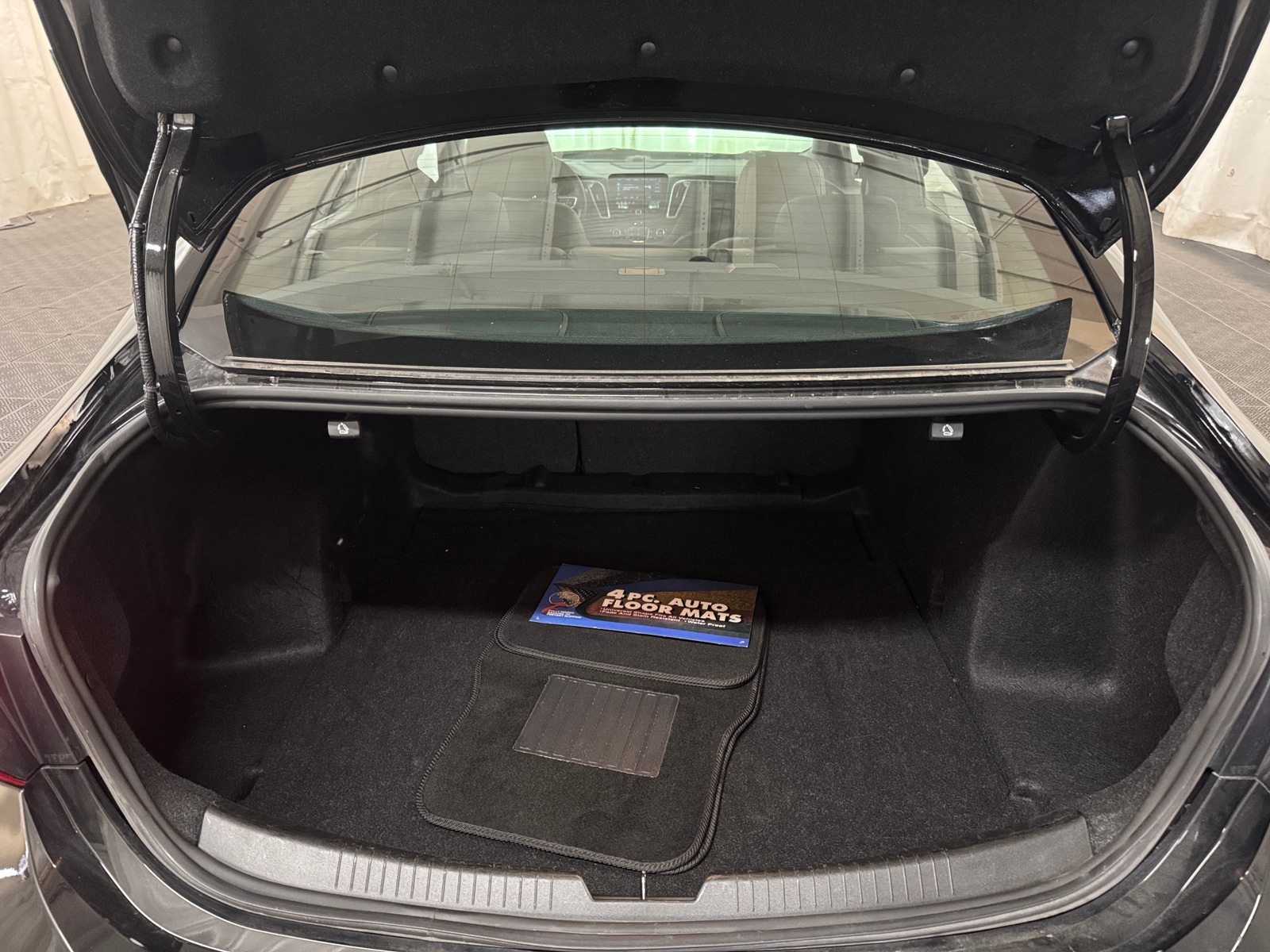 Thumbnail: 2024 Chevrolet Malibu - 6