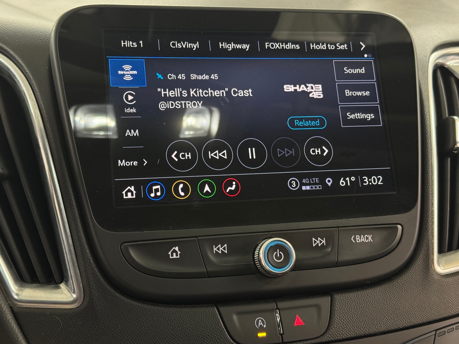 Thumbnail: 2024 Chevrolet Malibu - 3