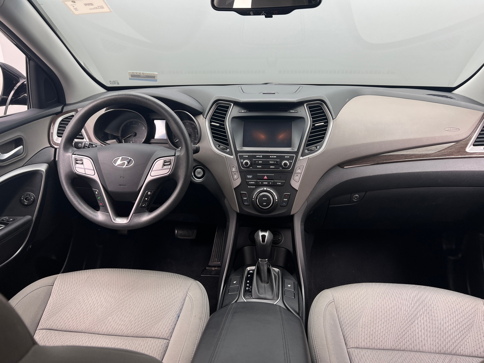 Thumbnail: 2018 Hyundai Santa Fe - 3