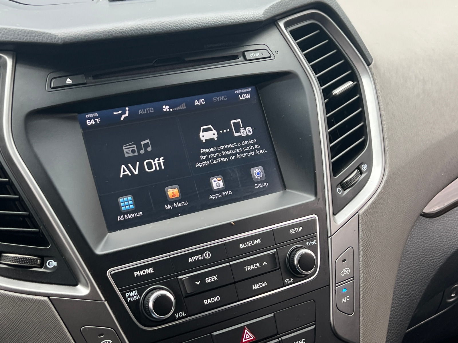 Thumbnail: 2018 Hyundai Santa Fe - 4