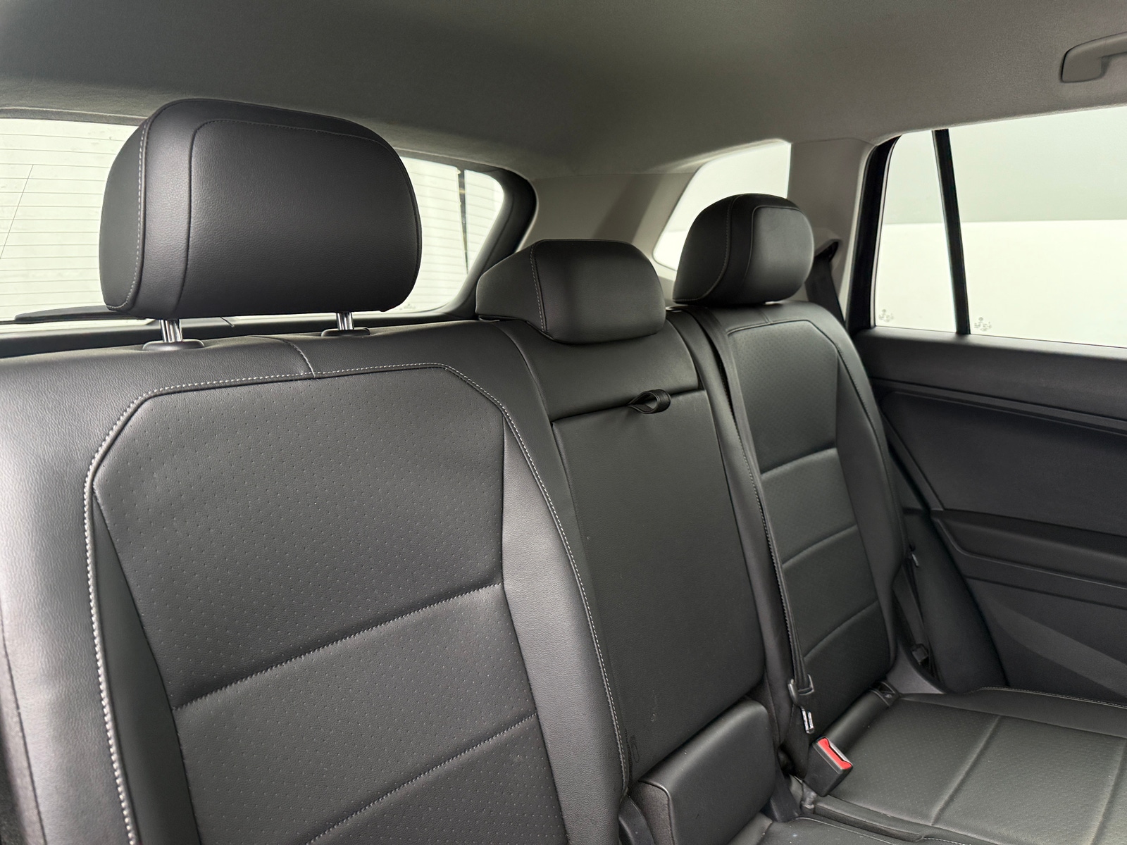 Thumbnail: 2018 Volkswagen Tiguan - 5