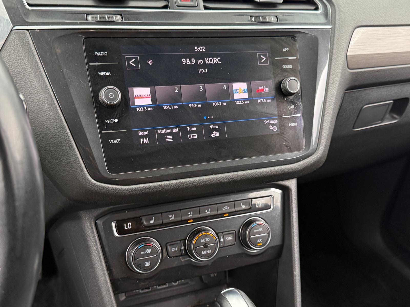 Thumbnail: 2018 Volkswagen Tiguan - 3