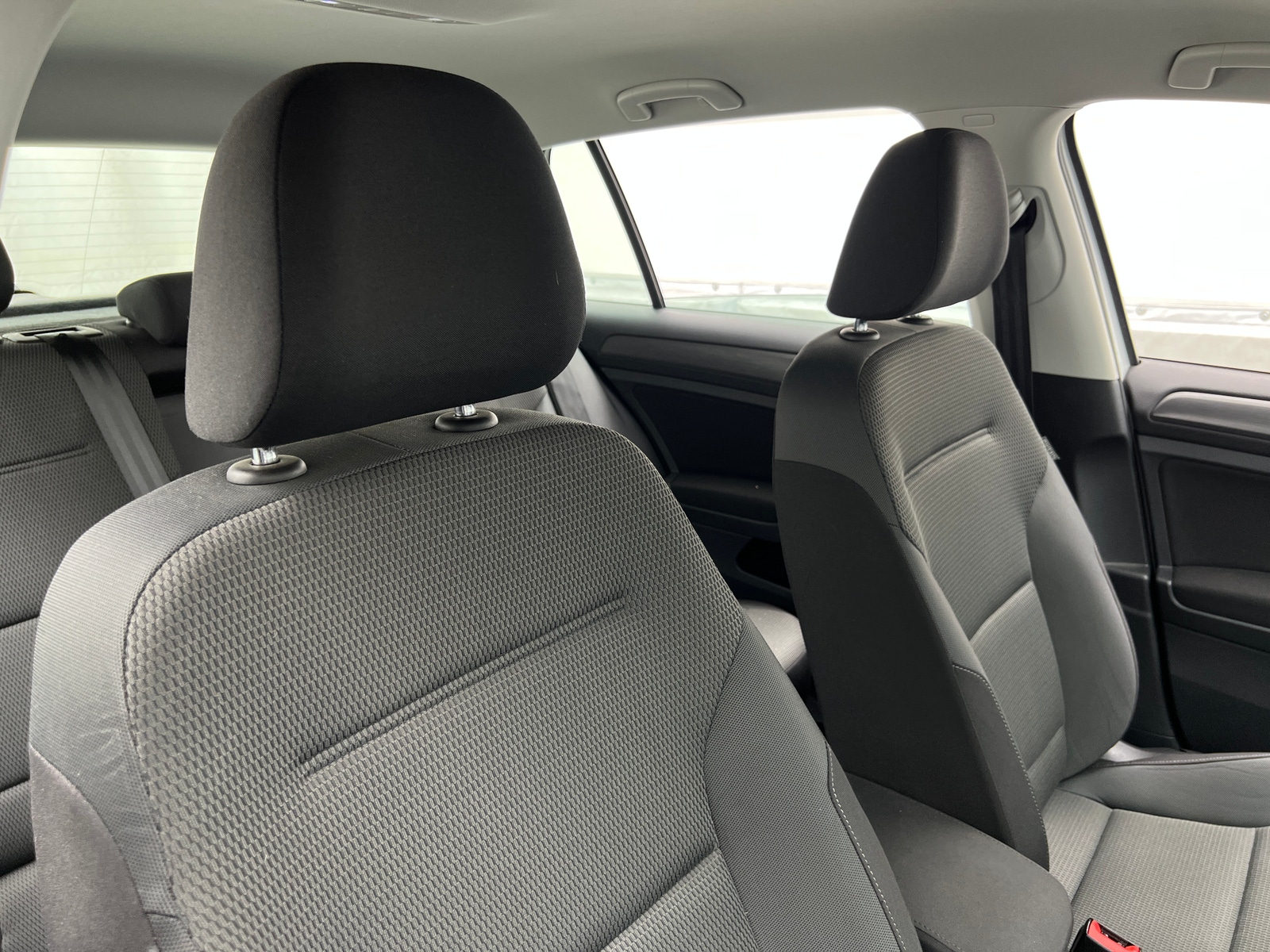 Thumbnail: 2019 Volkswagen e-Golf - 2