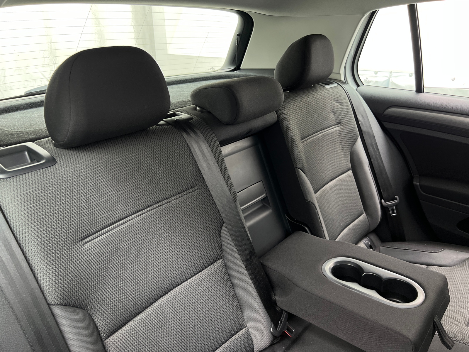Thumbnail: 2019 Volkswagen e-Golf - 6