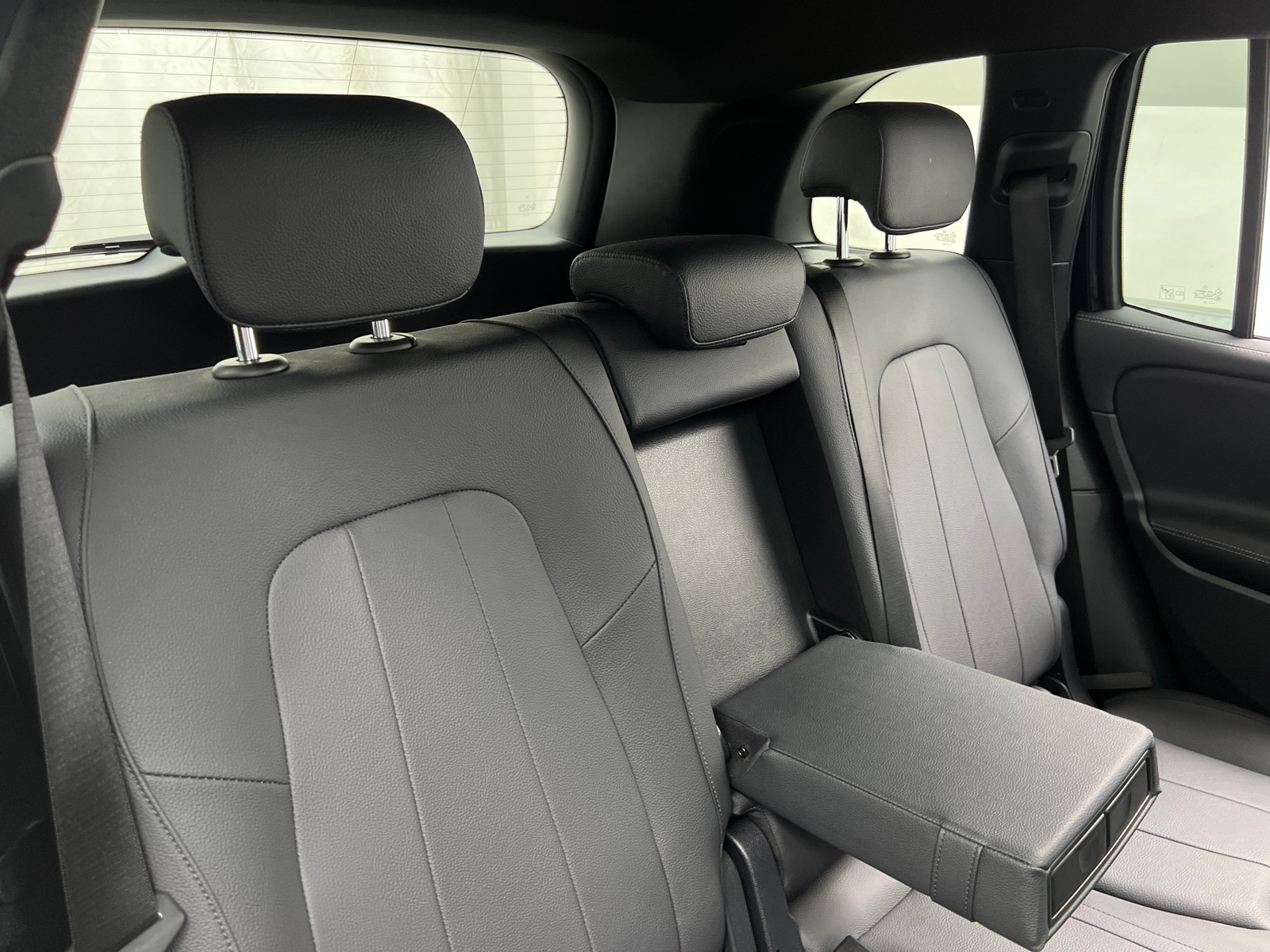 Thumbnail: 2024 Mercedes-Benz GLB - 5