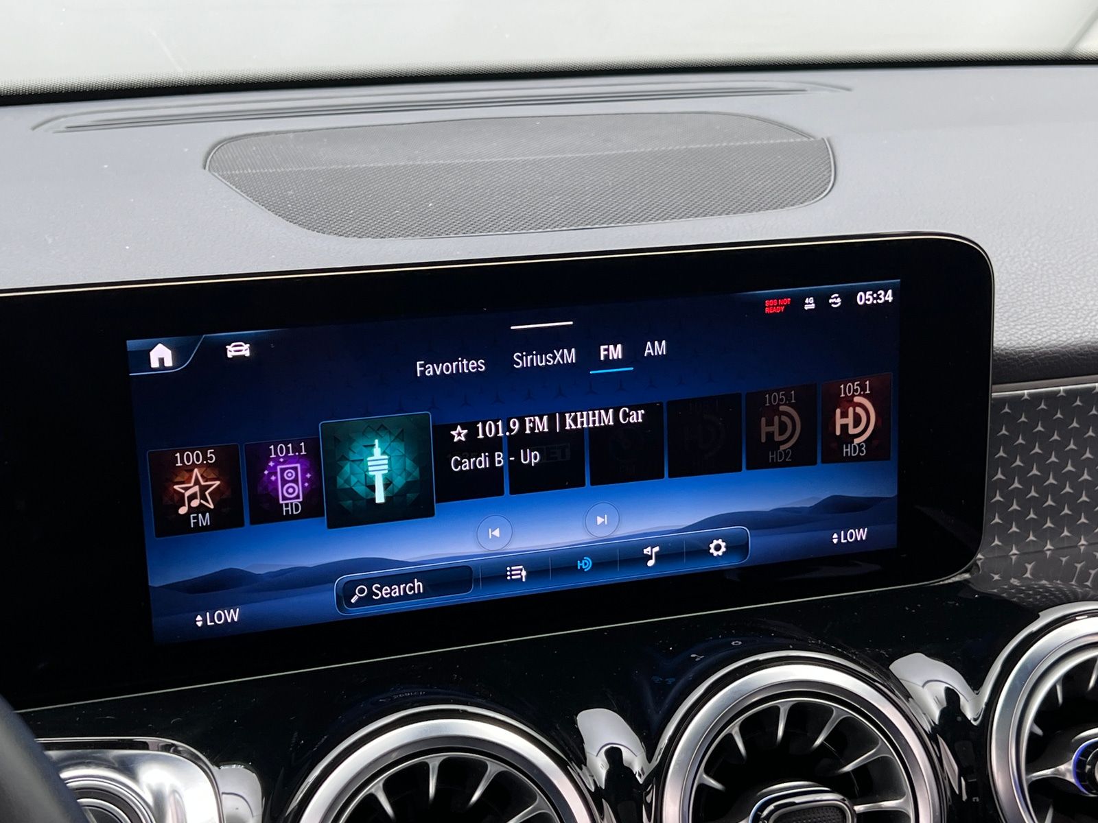 Thumbnail: 2024 Mercedes-Benz GLB - 3