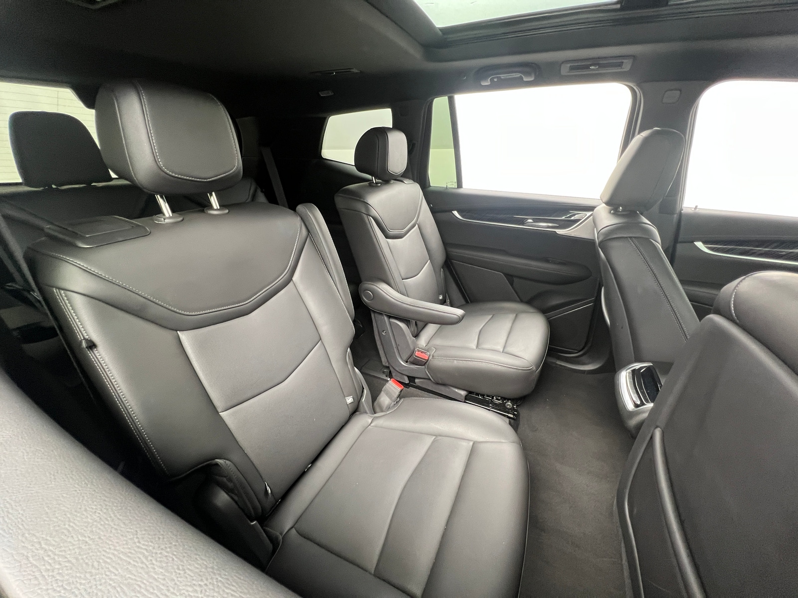 Thumbnail: 2025 Cadillac XT6 - 5