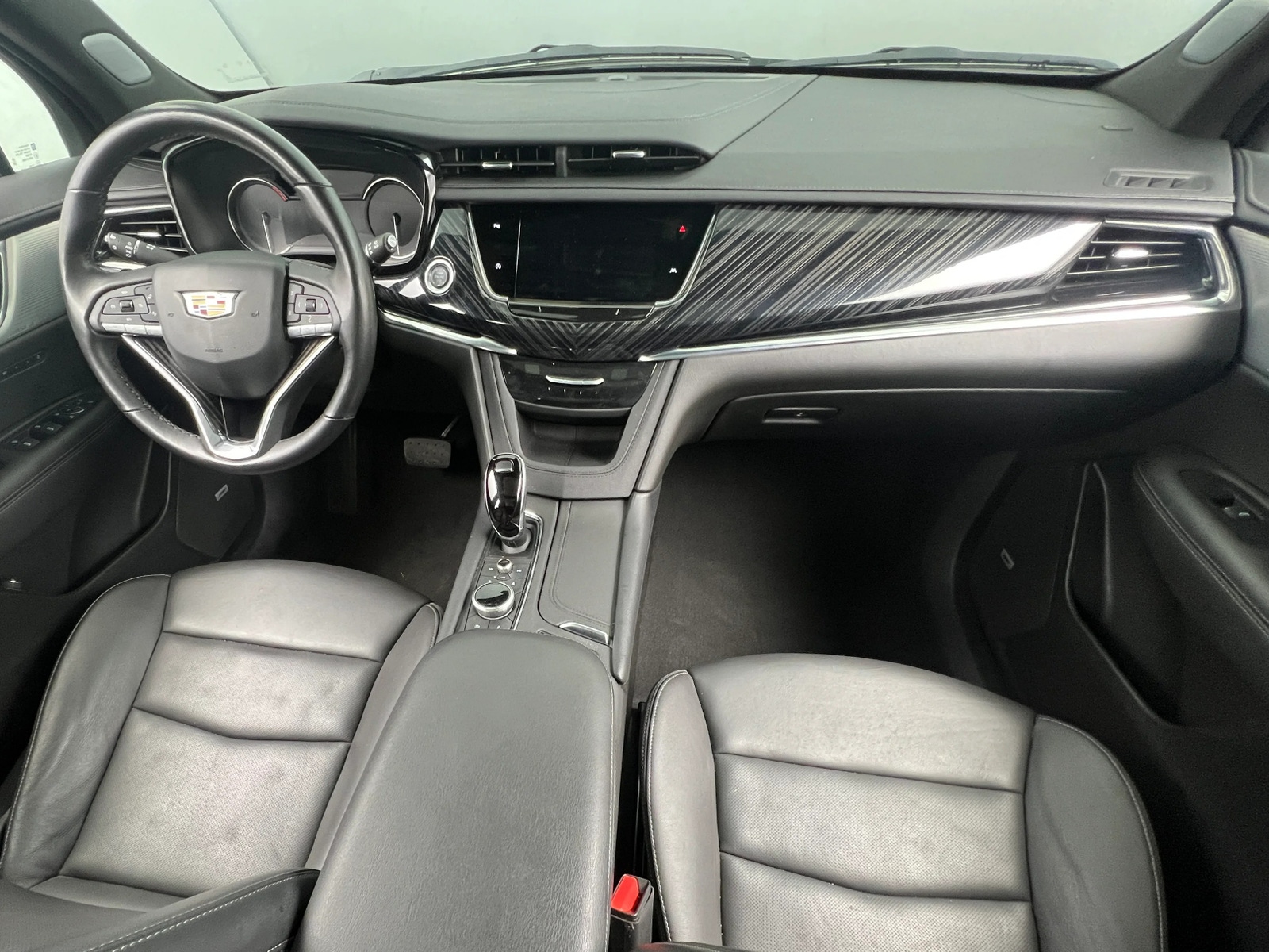 Thumbnail: 2025 Cadillac XT6 - 2