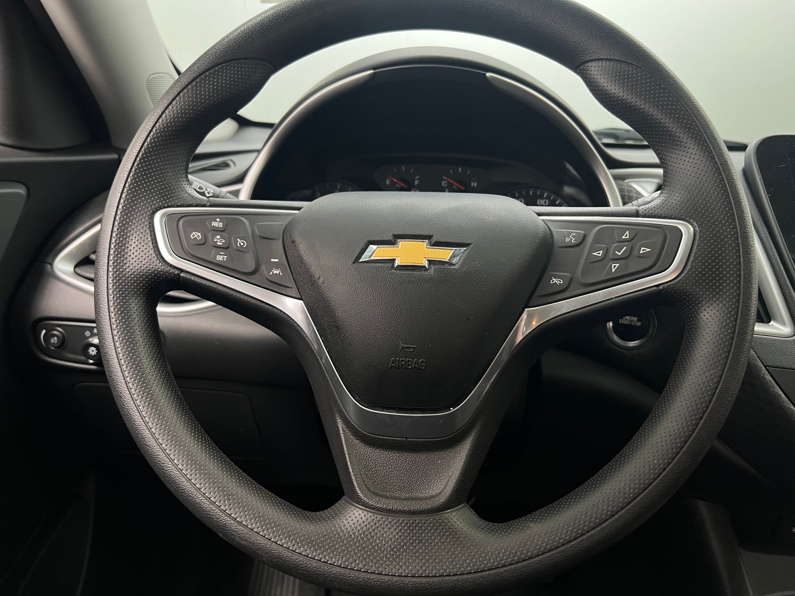 Thumbnail: 2023 Chevrolet Malibu - 5