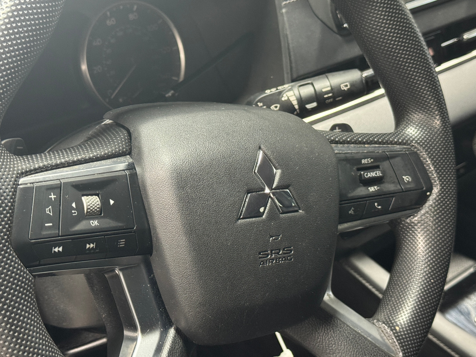 Thumbnail: 2022 Mitsubishi Outlander - 5