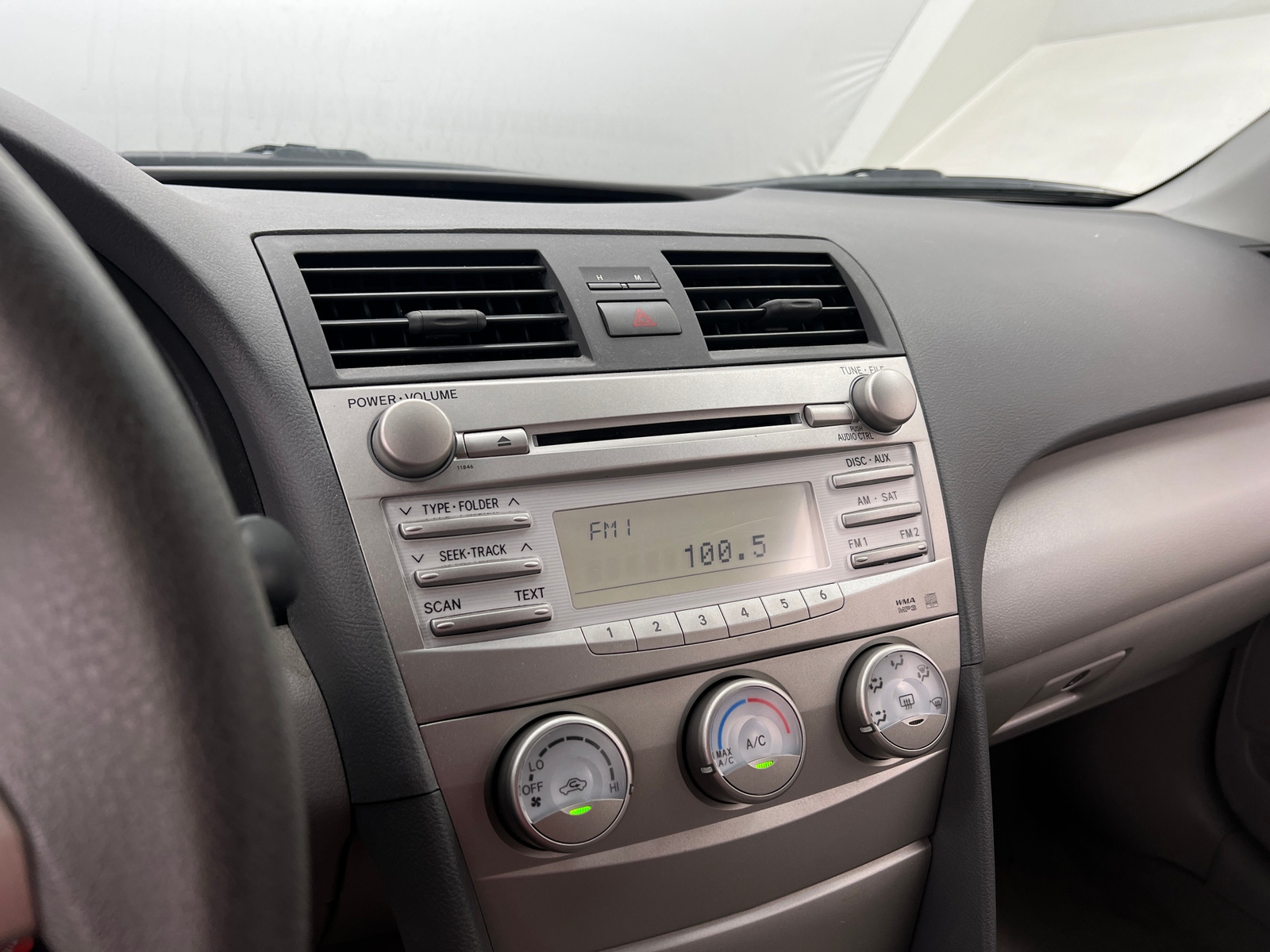Thumbnail: 2011 Toyota Camry - 4