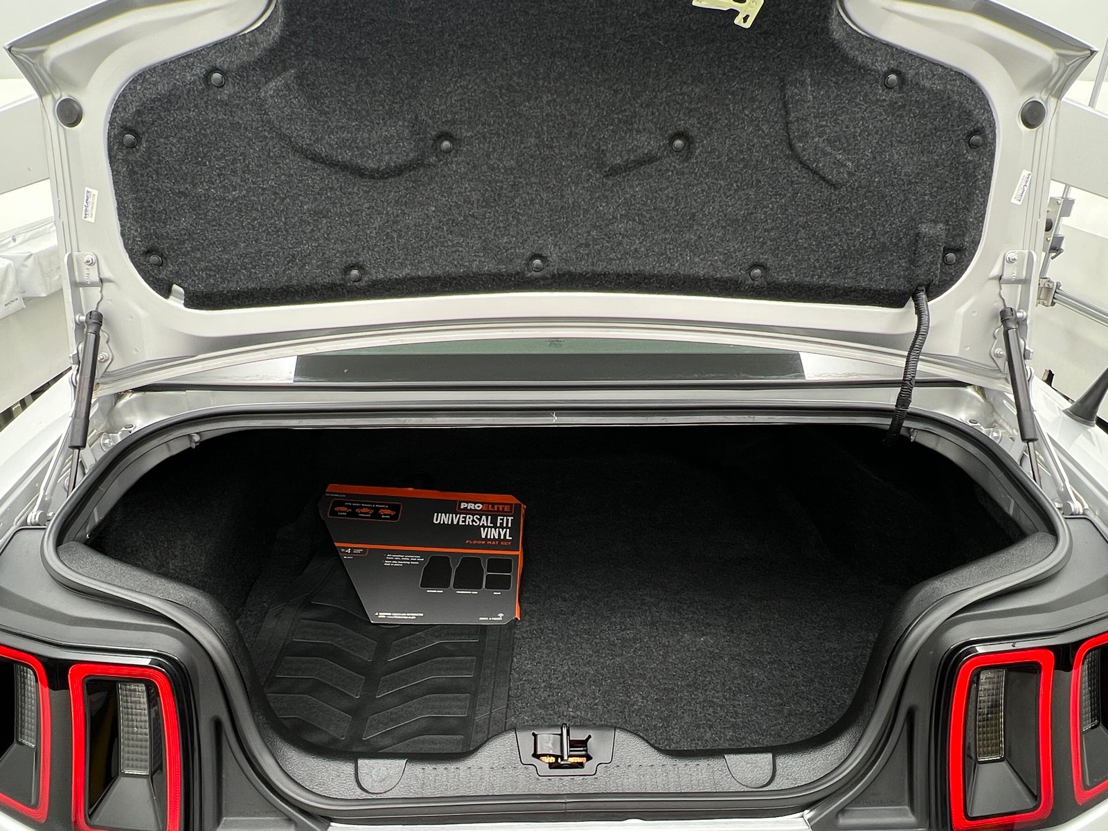 Thumbnail: 2014 Ford Mustang - 4
