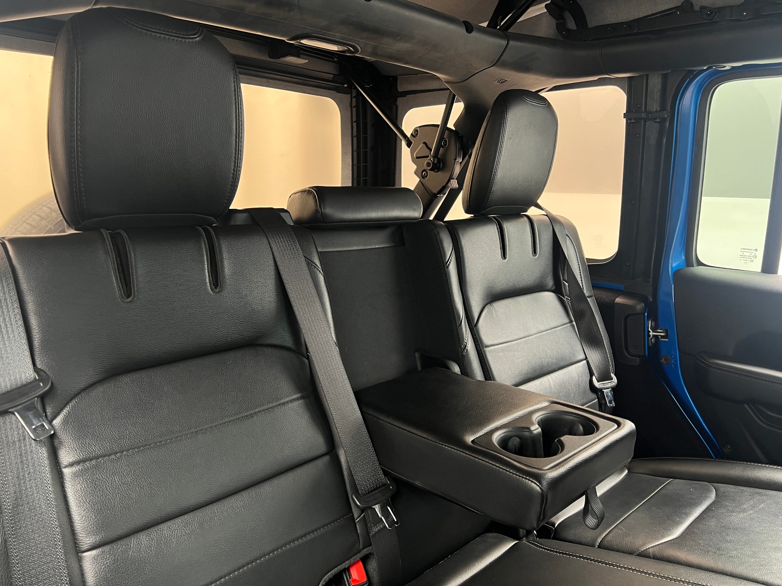 Thumbnail: 2021 Jeep Wrangler - 5