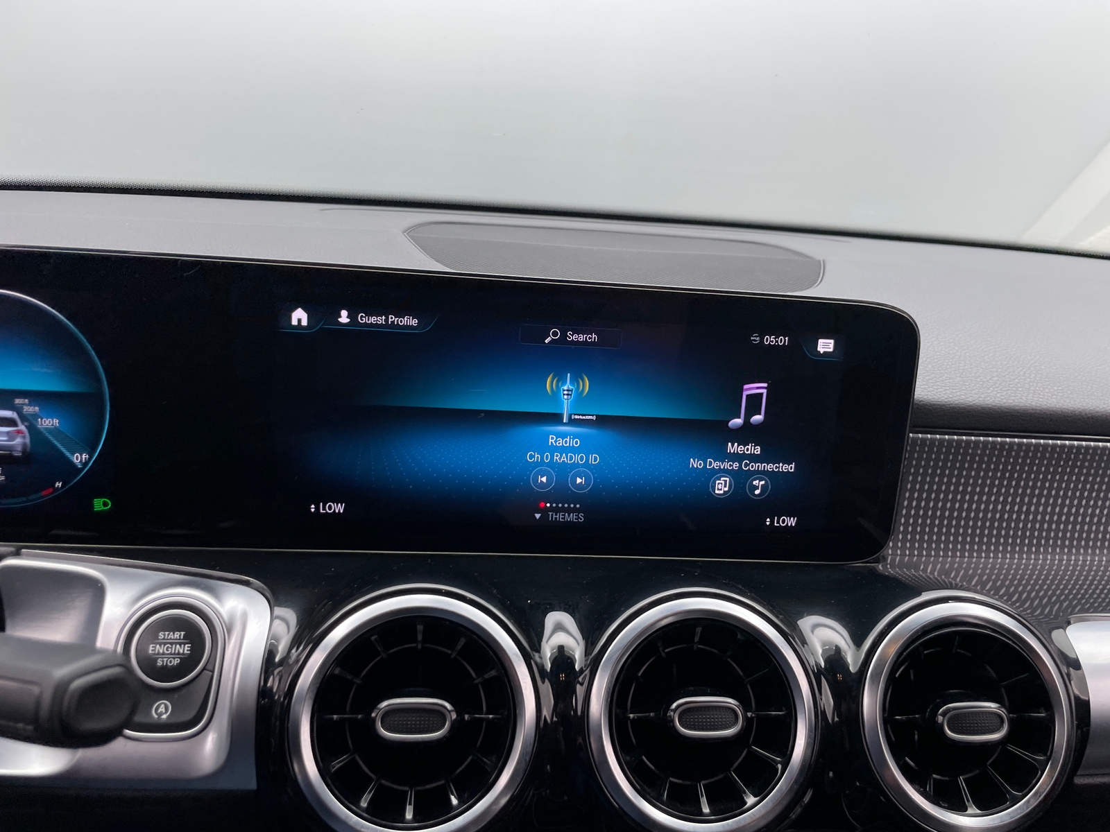 Thumbnail: 2023 Mercedes-Benz GLB - 3