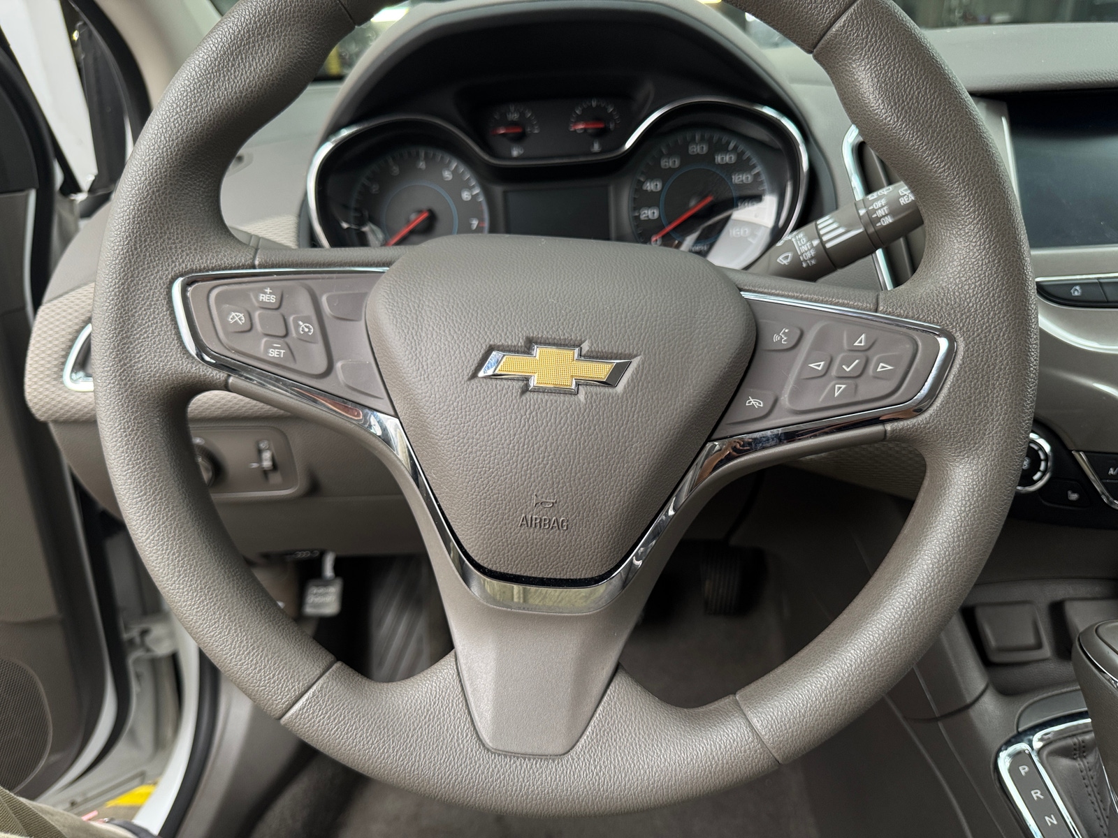 Thumbnail: 2017 Chevrolet Cruze - 5