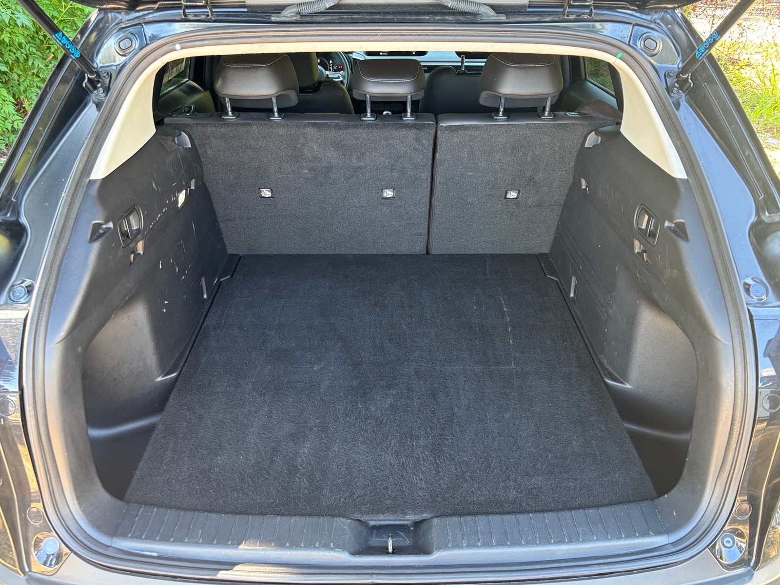 Thumbnail: 2025 Mazda CX-50 - 6