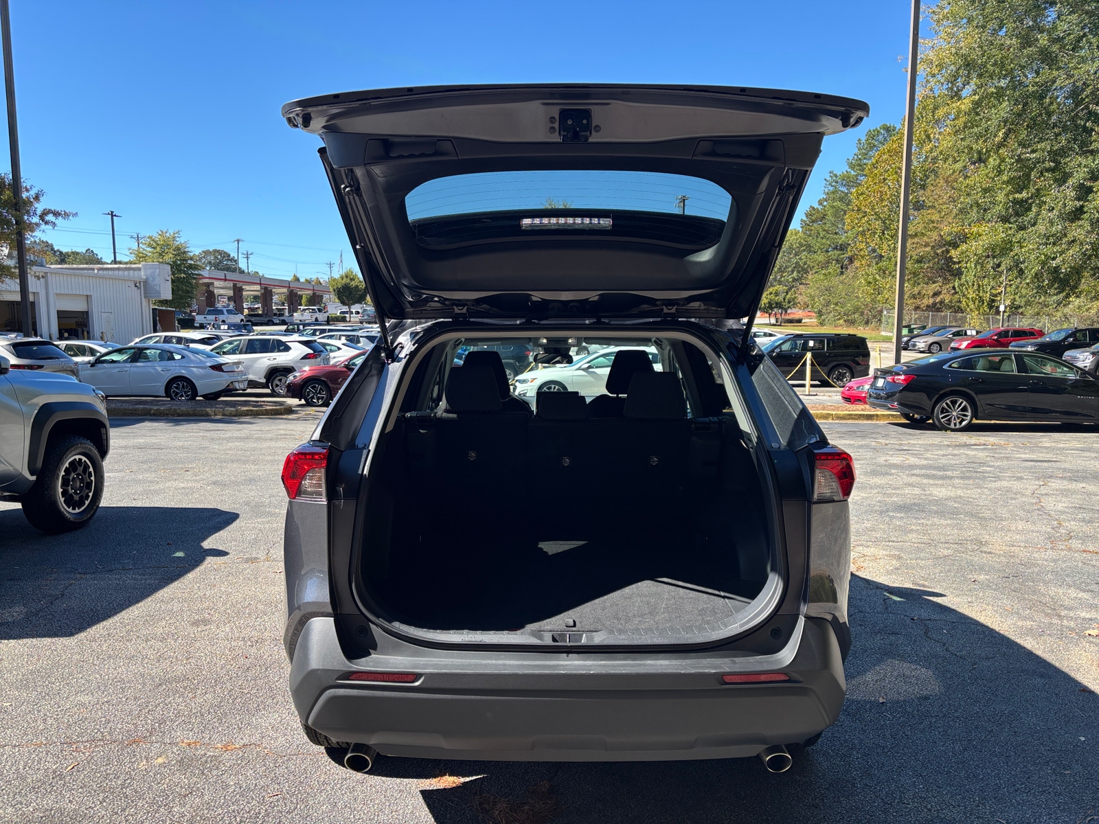 Thumbnail: 2025 Toyota RAV4 - 6