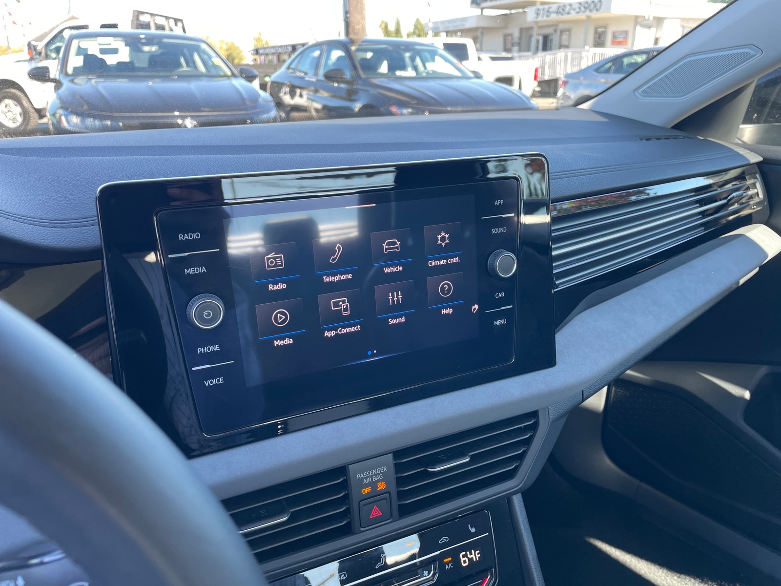 Thumbnail: 2025 Volkswagen Jetta - 4