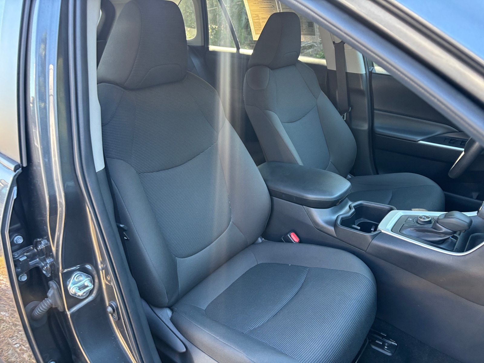 Thumbnail: 2025 Toyota RAV4 - 2