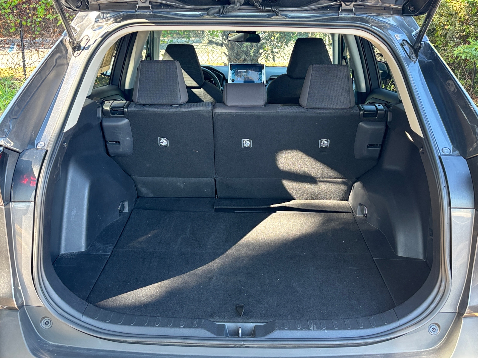 Thumbnail: 2025 Toyota RAV4 - 6