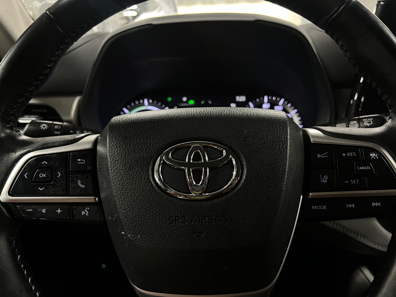 Thumbnail: 2023 Toyota Highlander - 5