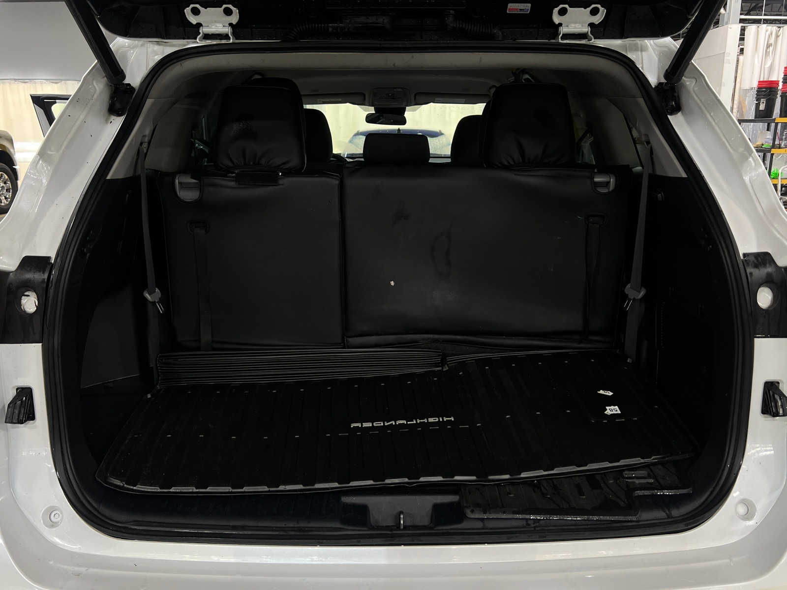 Thumbnail: 2023 Toyota Highlander - 7