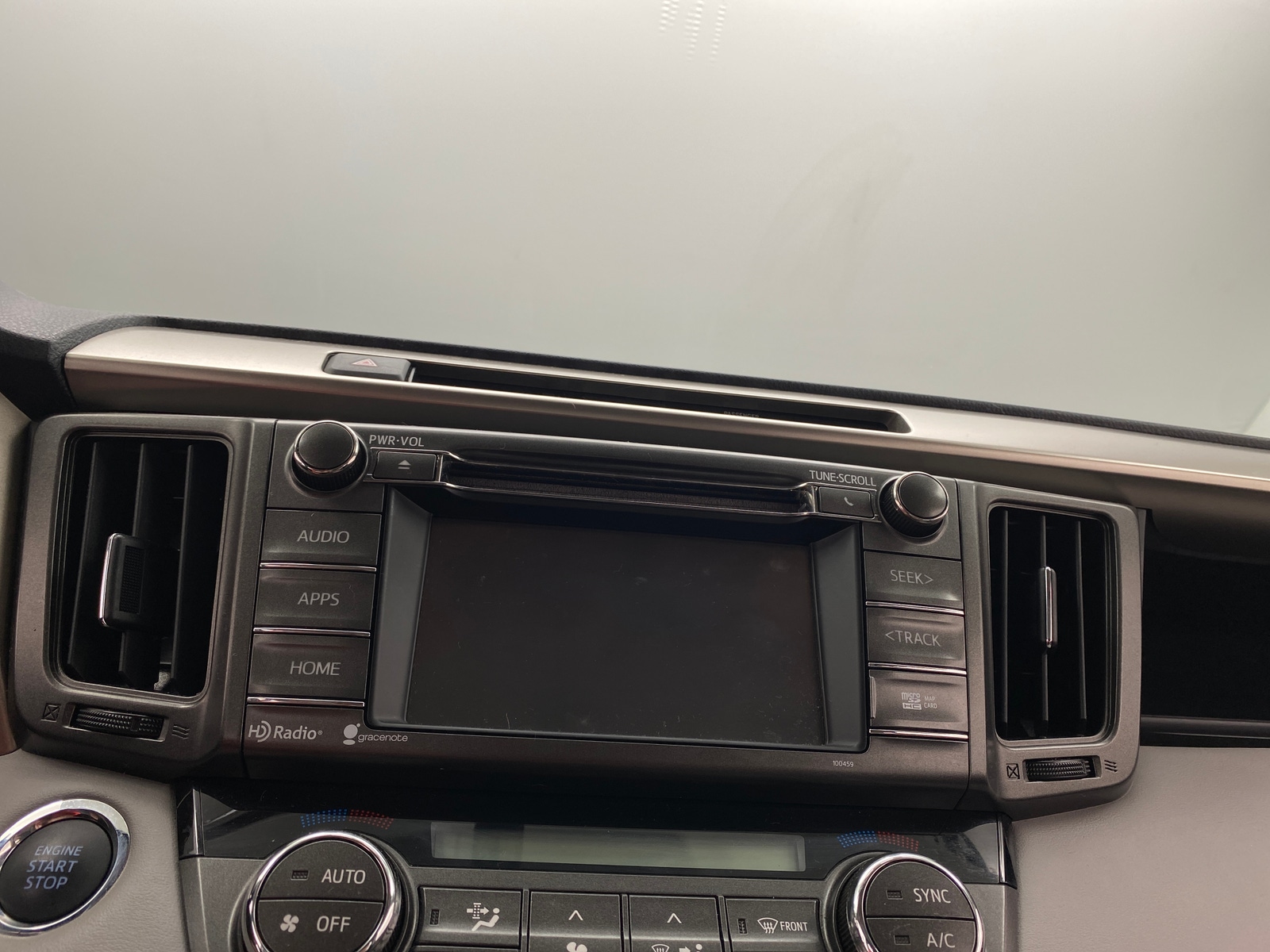 Thumbnail: 2014 Toyota RAV4 - 3
