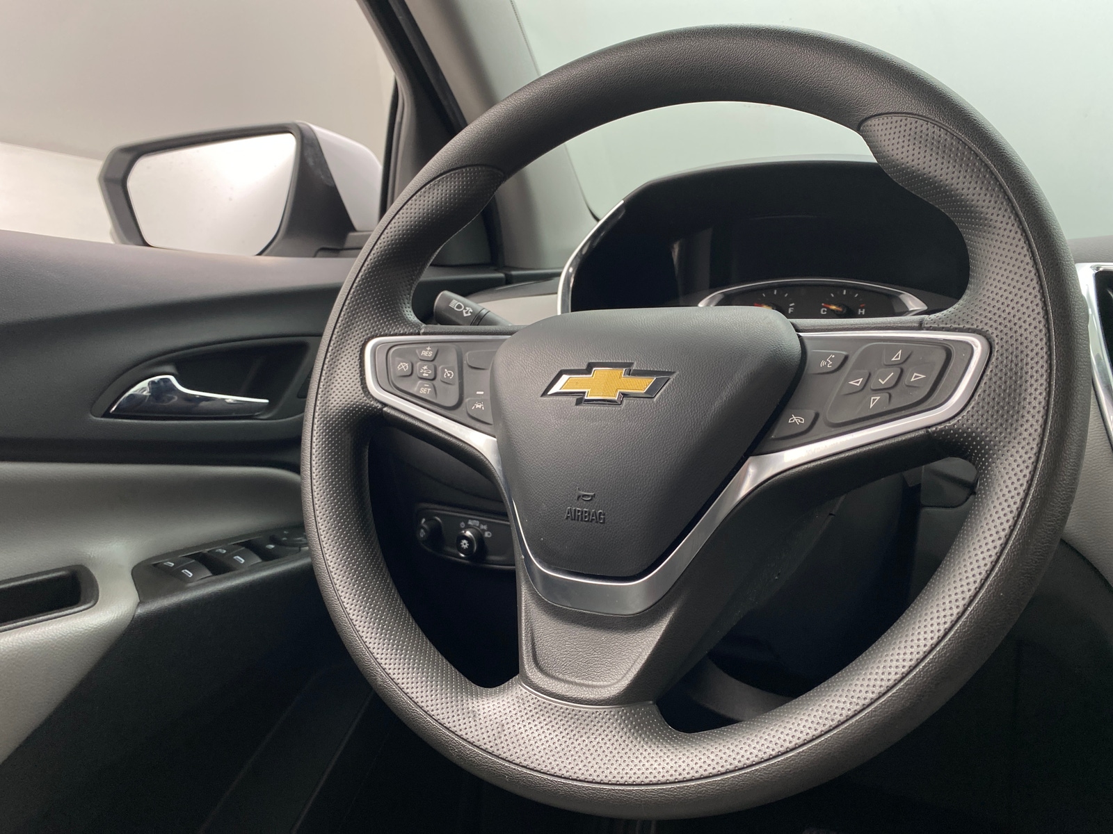 Thumbnail: 2023 Chevrolet Equinox - 5