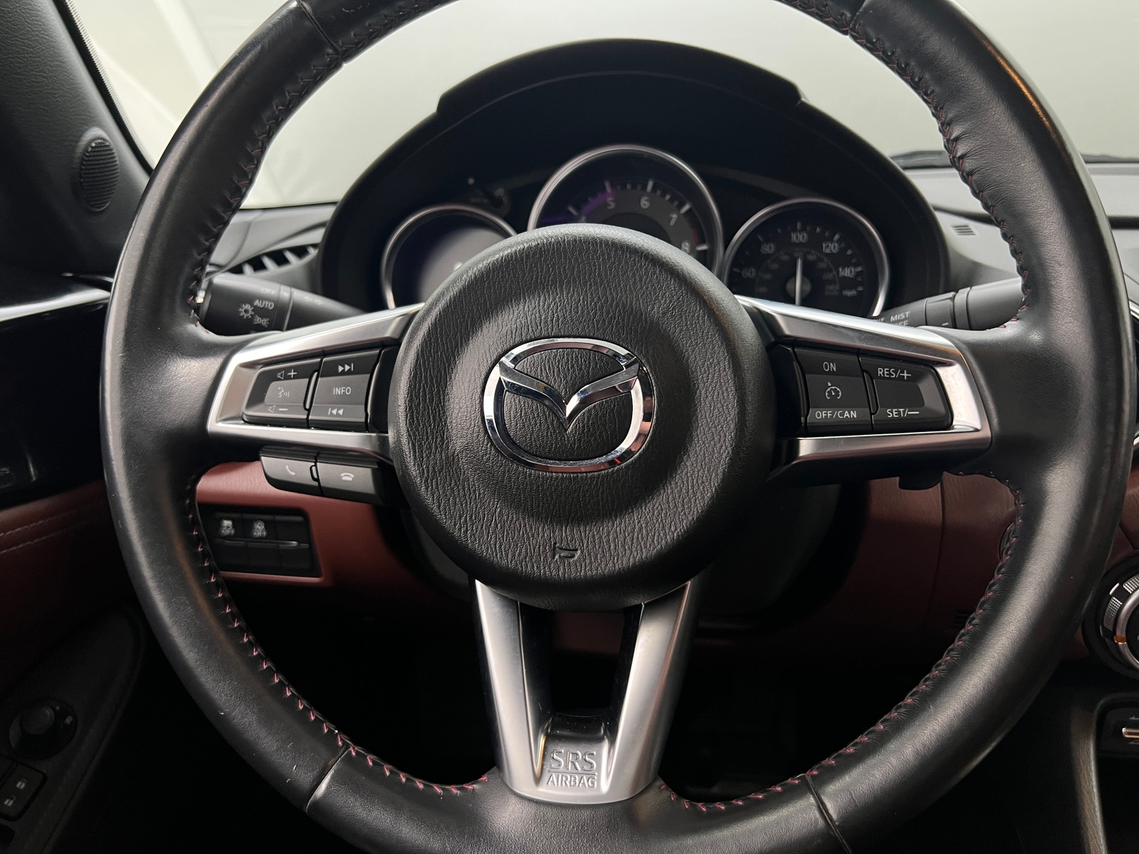 Thumbnail: 2019 Mazda MX-5 Miata - 3