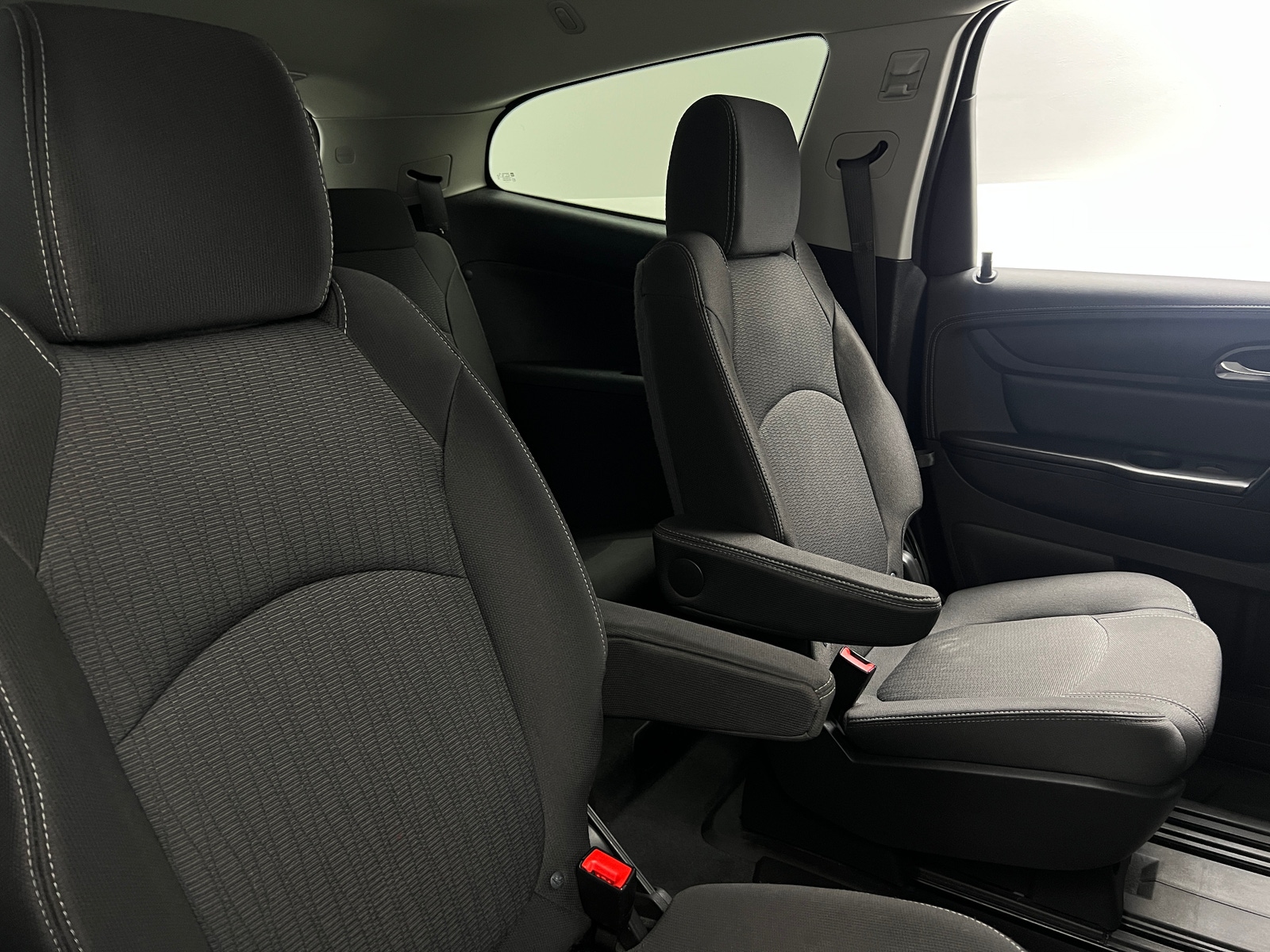 Thumbnail: 2017 Chevrolet Traverse - 6
