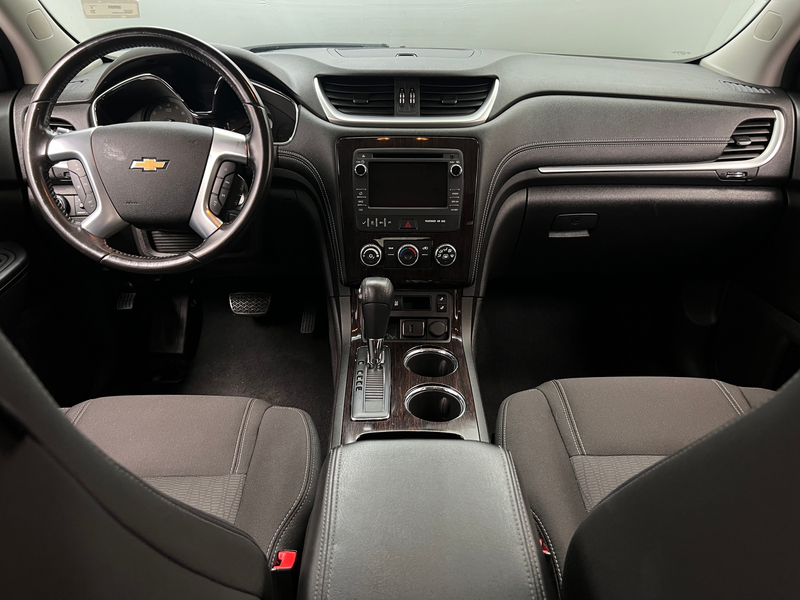 Thumbnail: 2017 Chevrolet Traverse - 3