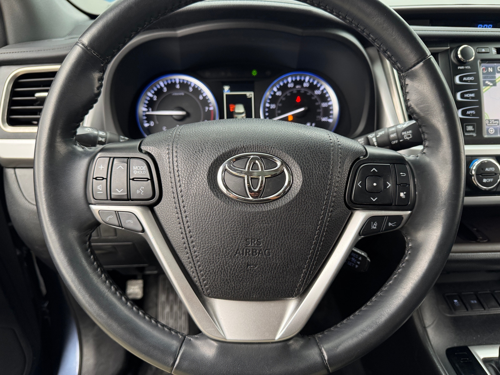 Thumbnail: 2019 Toyota Highlander - 4