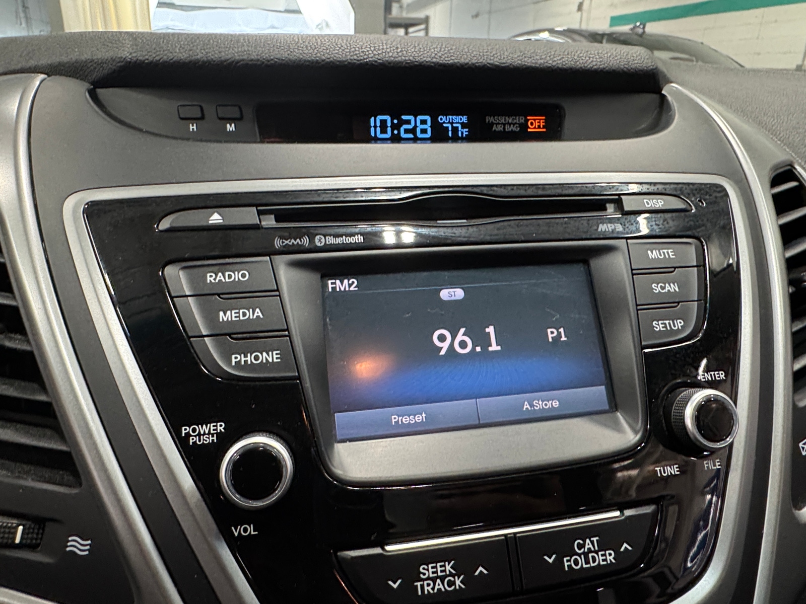 Thumbnail: 2016 Hyundai Elantra - 4