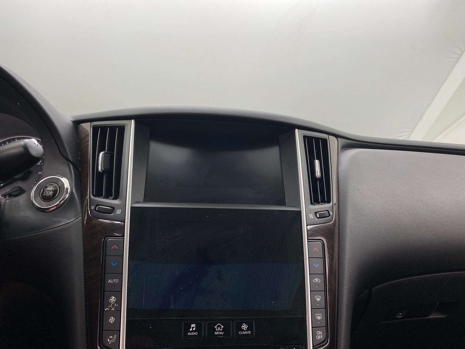 Thumbnail: 2015 INFINITI Q50 - 3