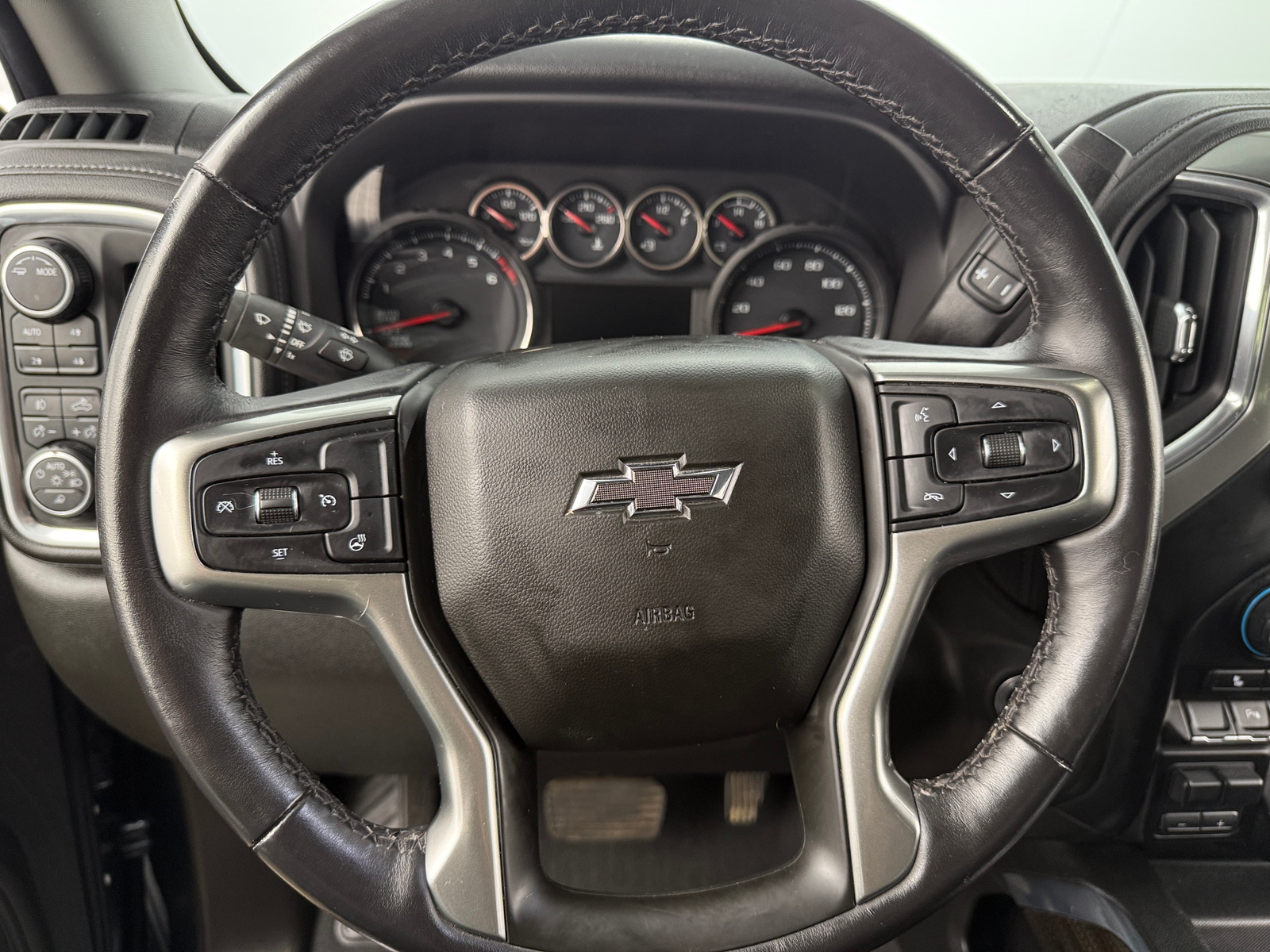 Thumbnail: 2021 Chevrolet Silverado 1500 - 5