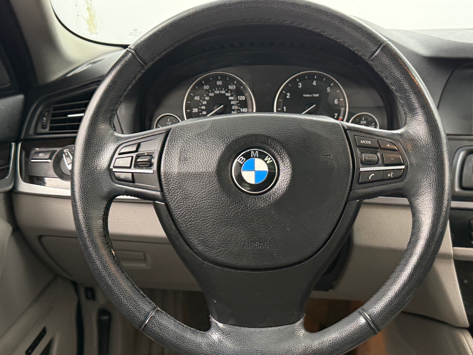 Thumbnail: 2011 BMW 5 Series - 4
