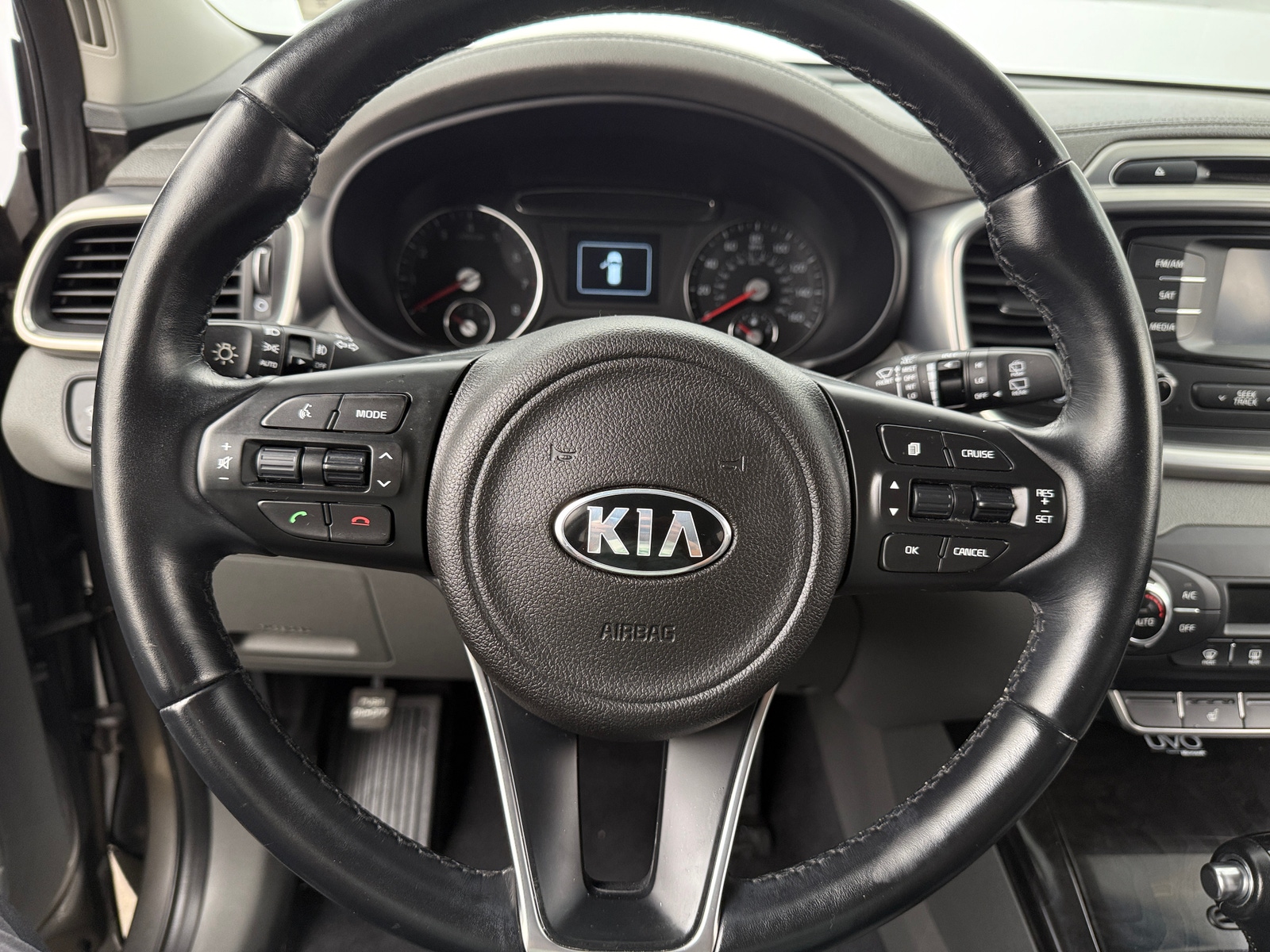 Thumbnail: 2016 Kia Sorento - 4
