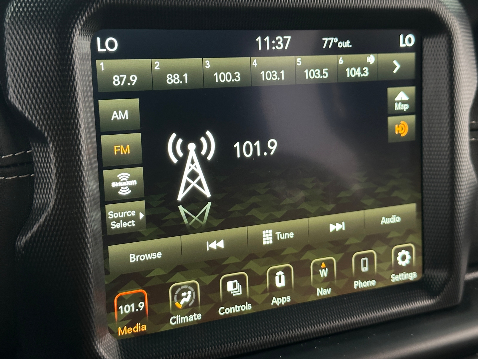 Thumbnail: 2021 Jeep Wrangler - 3