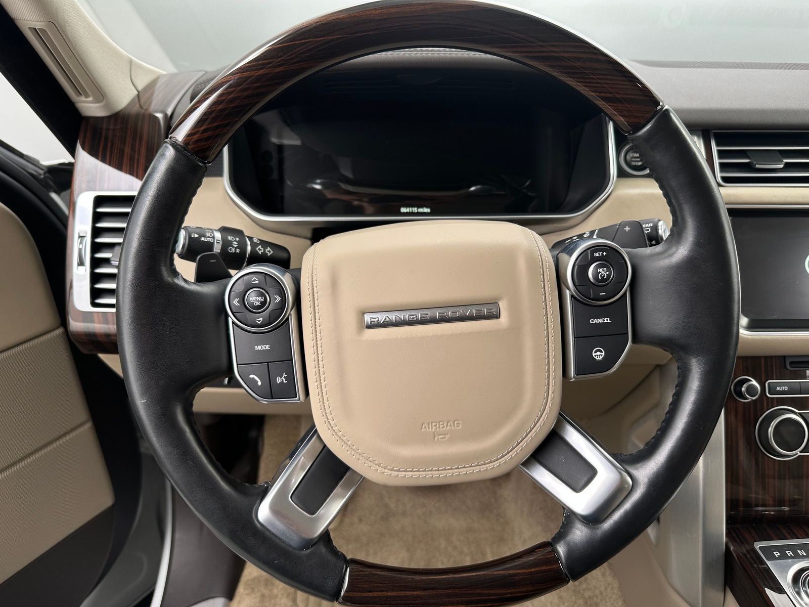 Thumbnail: 2017 Land Rover Range Rover - 4
