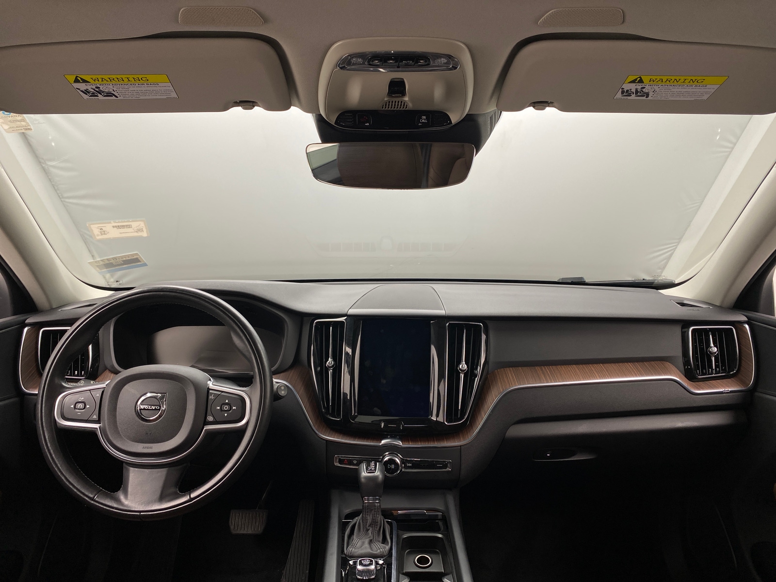 Thumbnail: 2018 Volvo XC60 - 2