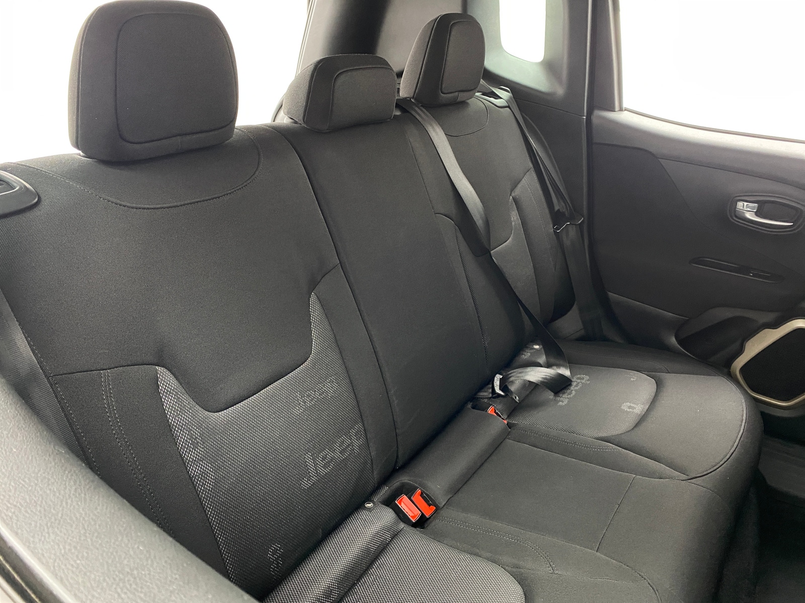 Thumbnail: 2017 Jeep Renegade - 6