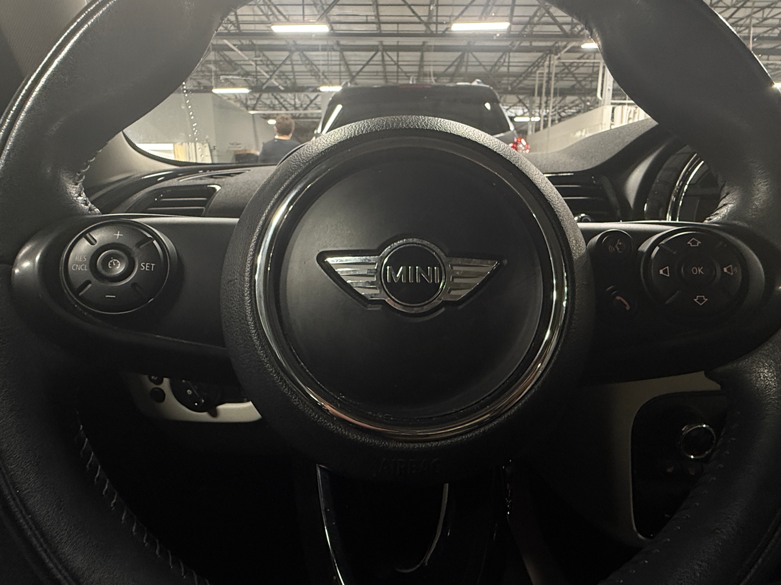 Thumbnail: 2017 MINI Cooper Clubman - 4