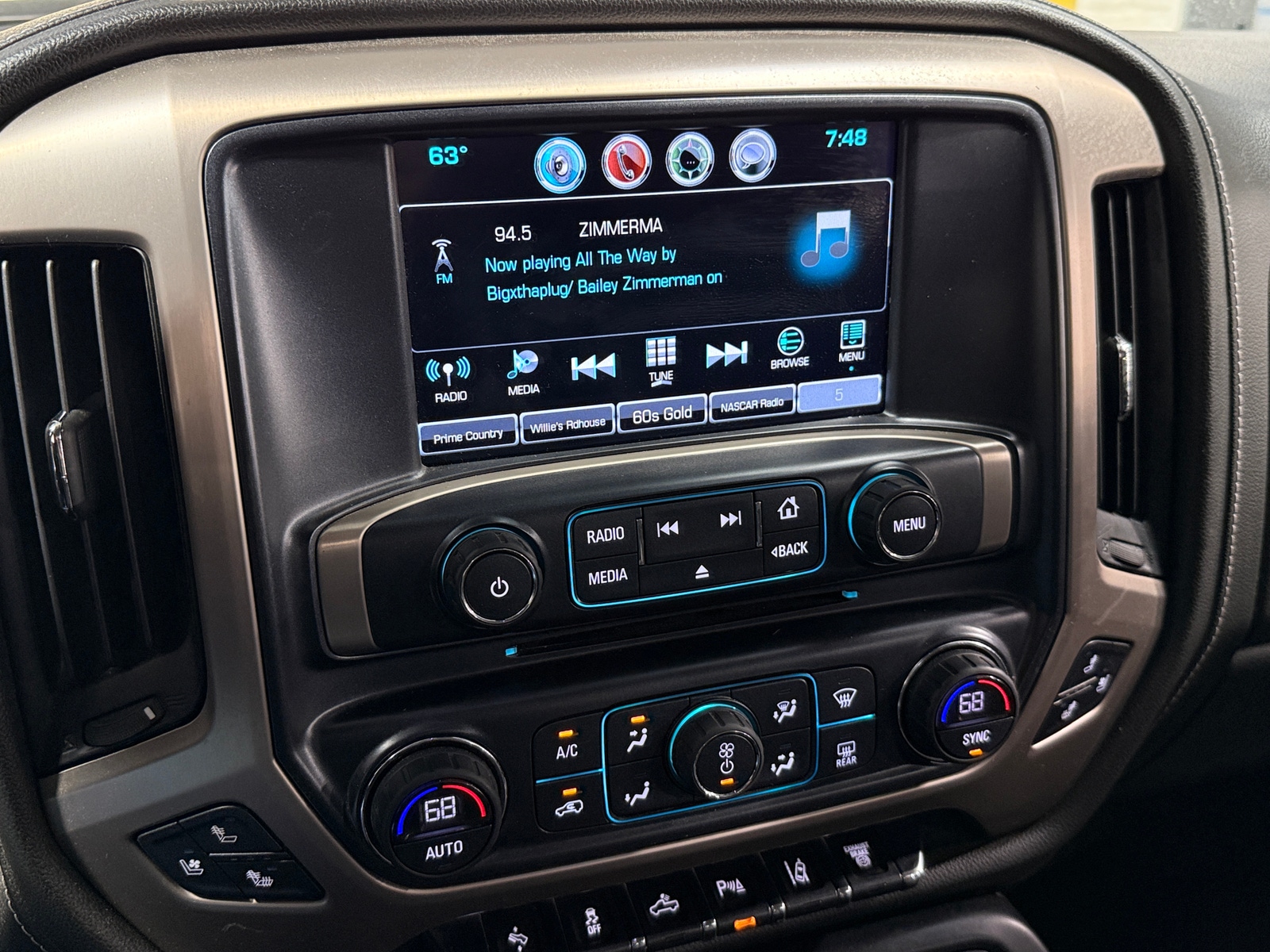 Thumbnail: 2018 GMC Sierra 3500 - 3