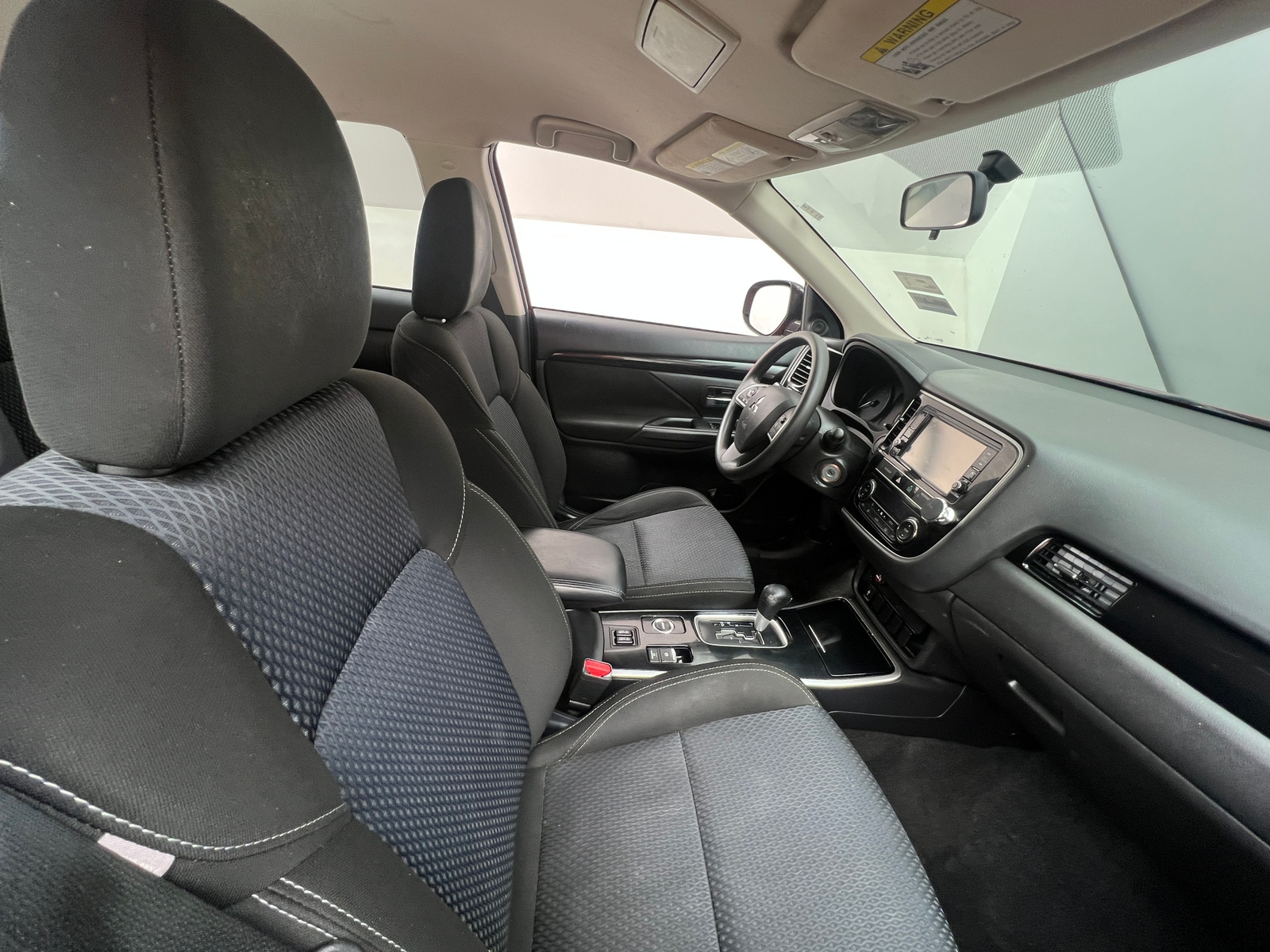 Thumbnail: 2019 Mitsubishi Outlander - 2