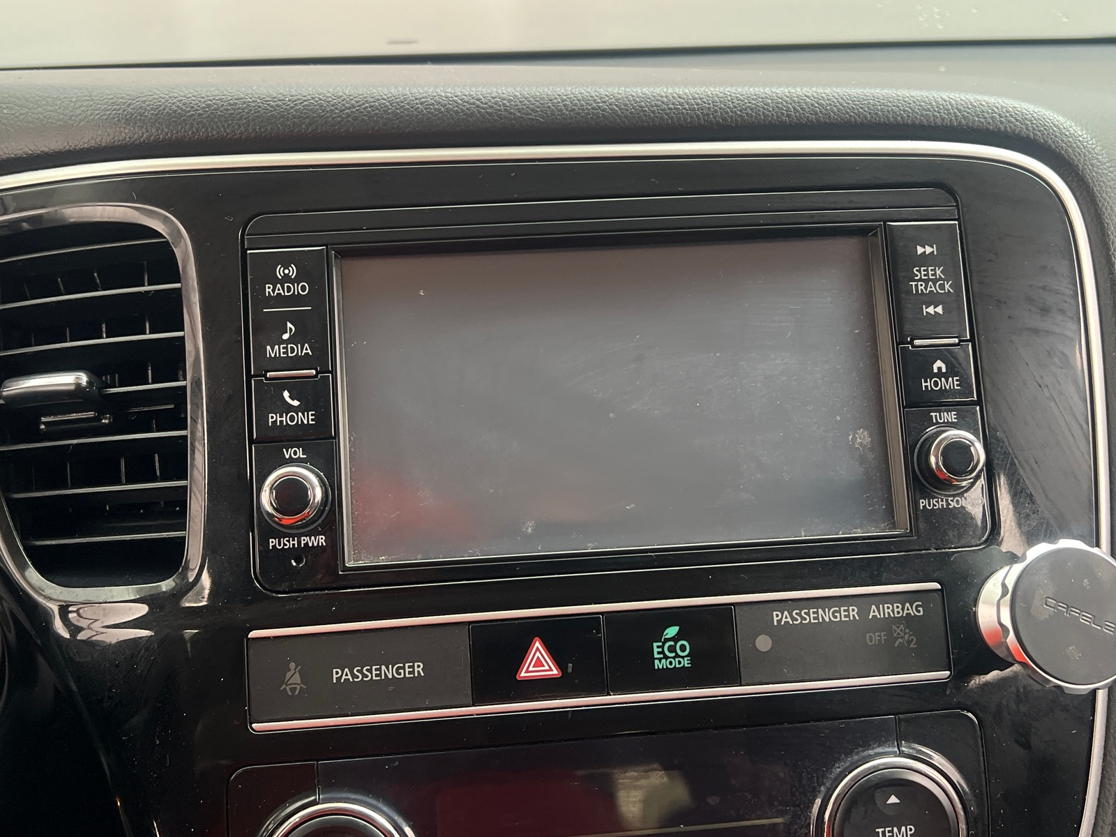 Thumbnail: 2019 Mitsubishi Outlander - 4