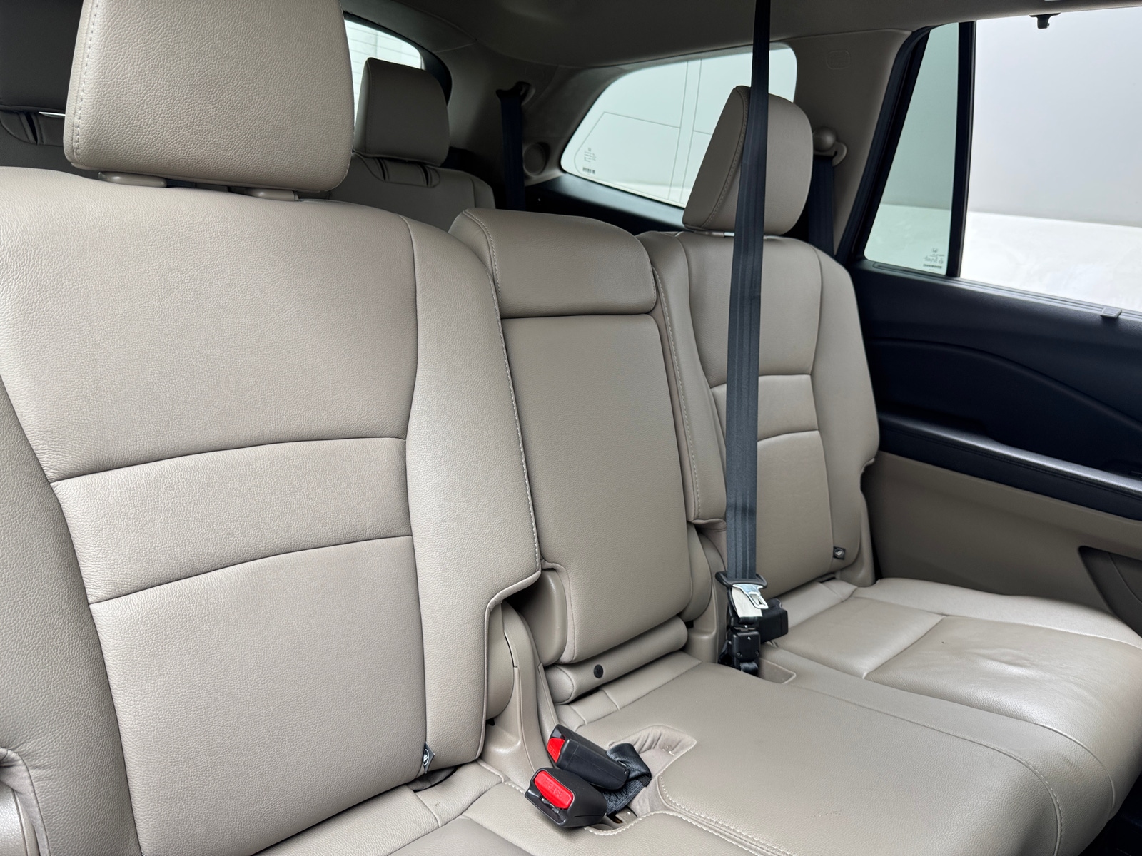 Thumbnail: 2017 Honda Pilot - 5